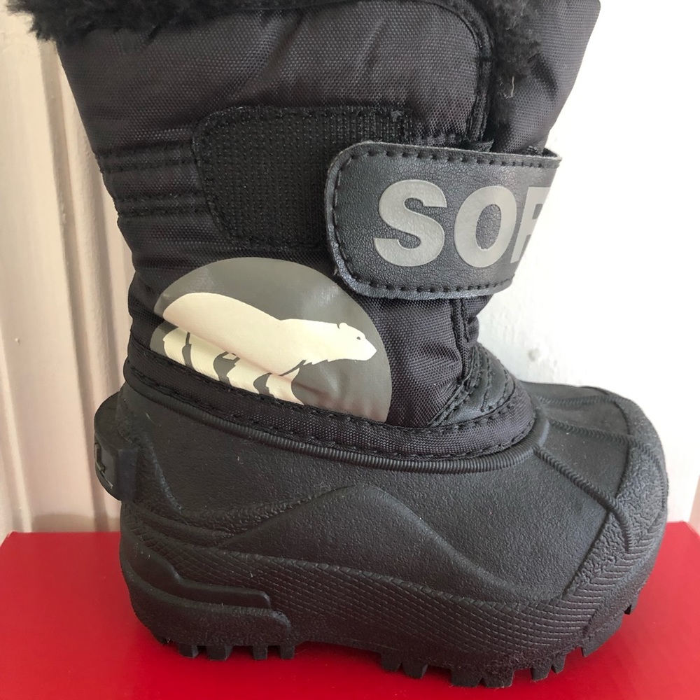 Snow Commander Insulated Waterproof Boot - Picture 2 of 6